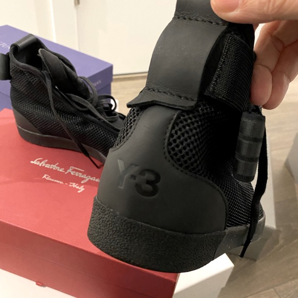 Y-3 boots - Picture 3 of 4